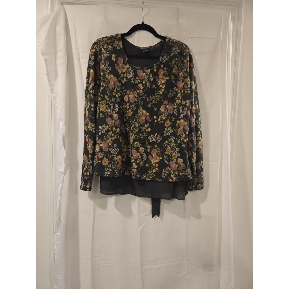 Wallpapher XL Dark Floral Layered Long Sleeve Blouse